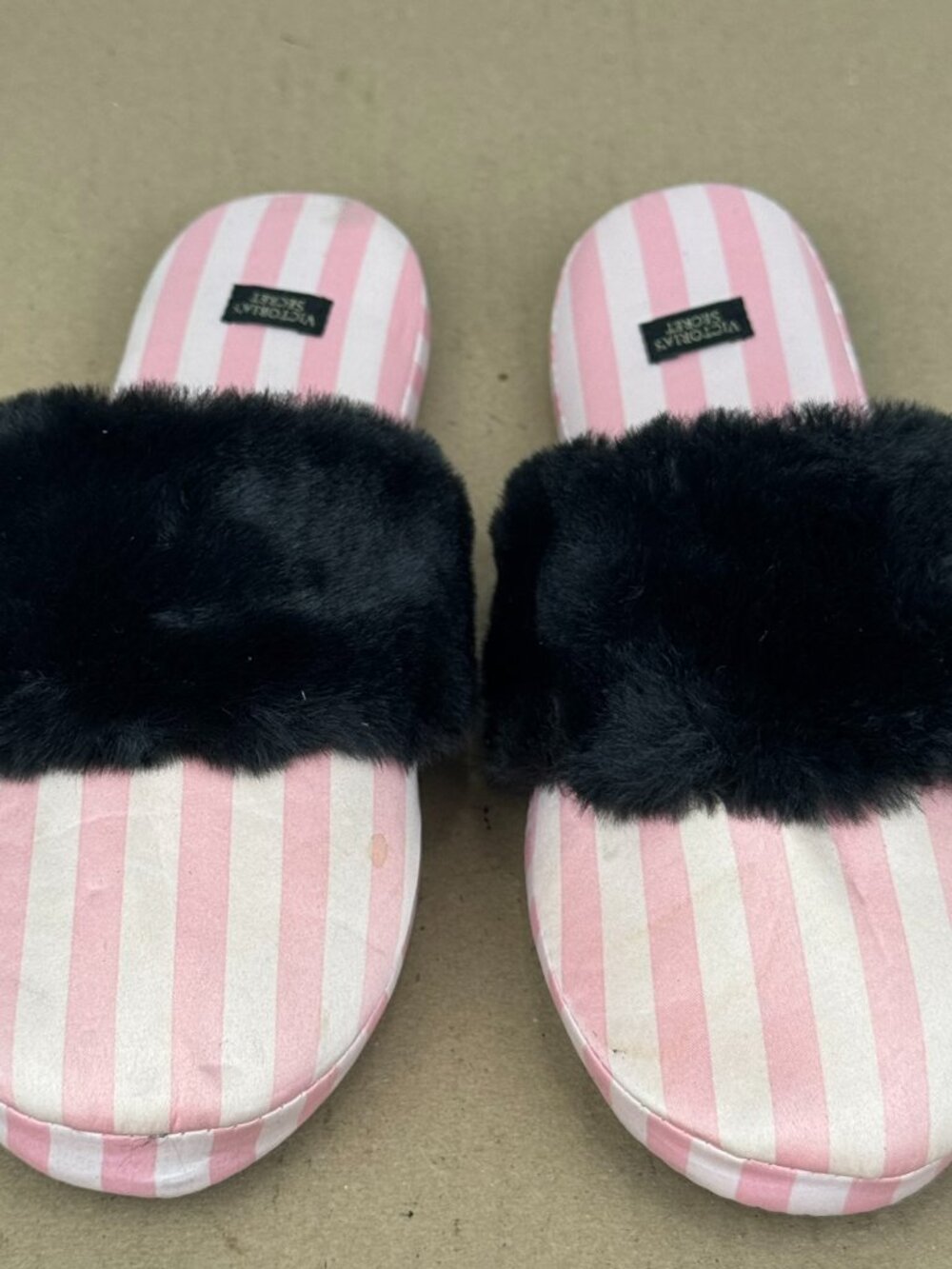 Victoria's Secret Pink White Striped Slippers Black Faux Fur Slide Women's SizeM